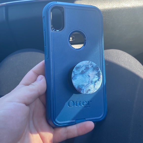 Blue Otterbox iPhone XR case - Picture 5 of 5